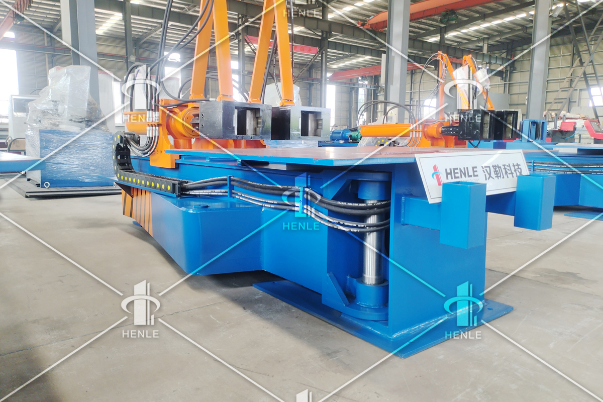 概述遙控拉彎機(jī)的結(jié)構(gòu)原理